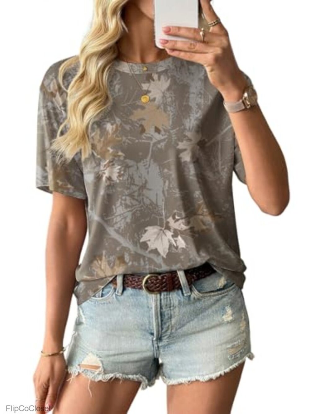 Womens Oversized Camo Graphic Tee Short Sleeve Crewneck T-Shirt